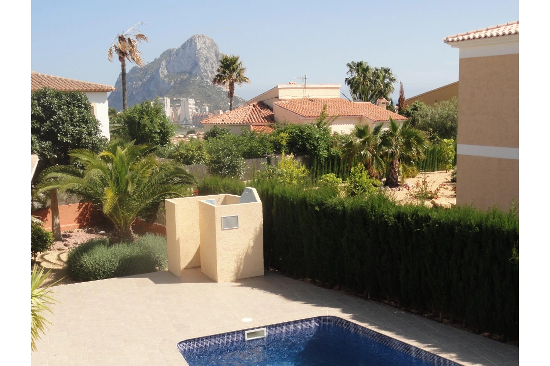 villa en Calpe(Calpe) en venta, superficie 410 m², aire acondicionado, parcela 983 m², 3 dormitorios, 3 banos, piscina, ref.: COB-982-10535-20