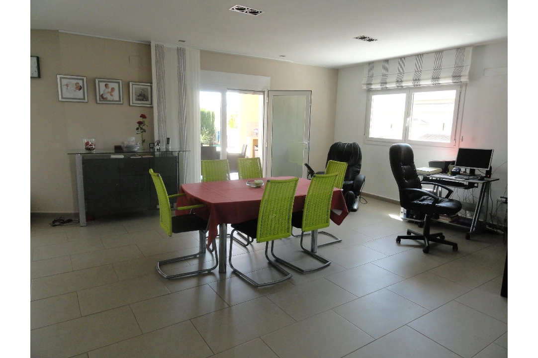 villa en Calpe(Calpe) en venta, superficie 410 m², aire acondicionado, parcela 983 m², 3 dormitorios, 3 banos, piscina, ref.: COB-982-10535-24