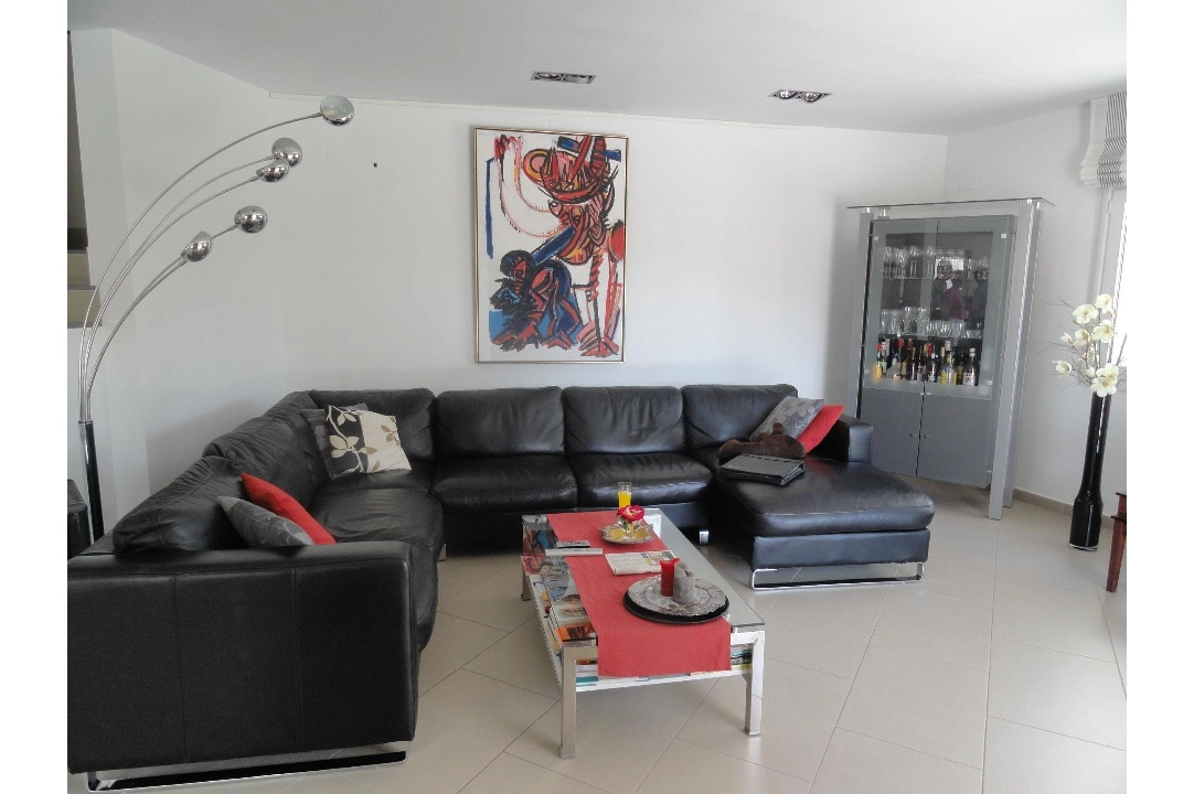 villa en Calpe(Calpe) en venta, superficie 410 m², aire acondicionado, parcela 983 m², 3 dormitorios, 3 banos, piscina, ref.: COB-982-10535-31