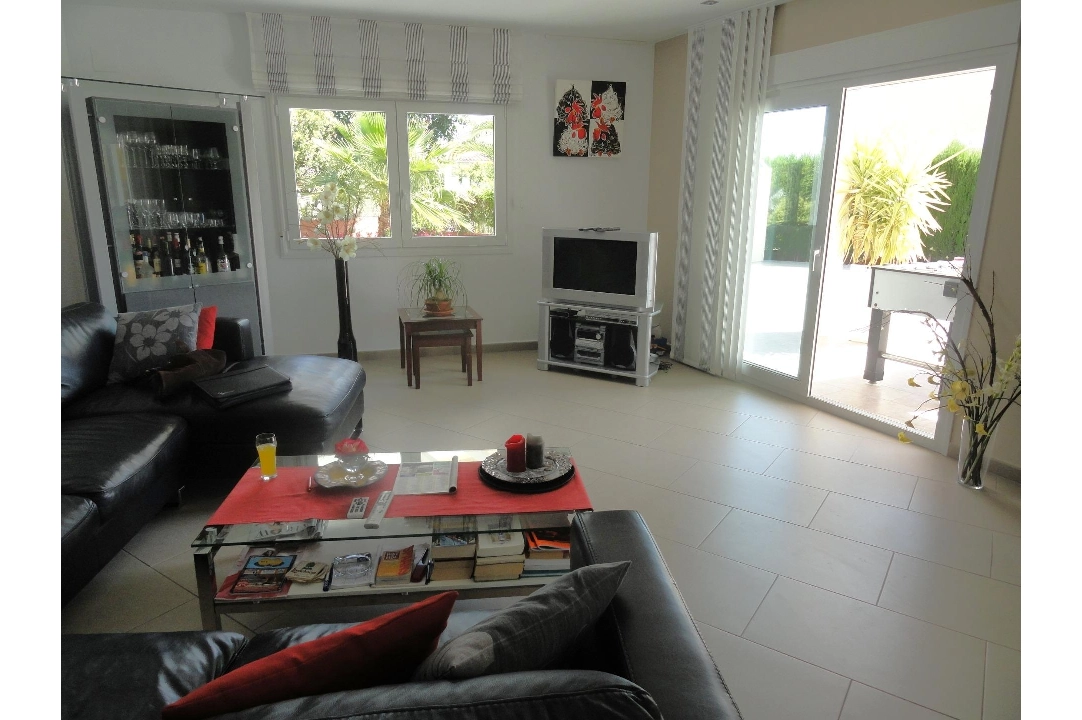 villa en Calpe(Calpe) en venta, superficie 410 m², aire acondicionado, parcela 983 m², 3 dormitorios, 3 banos, piscina, ref.: COB-982-10535-33