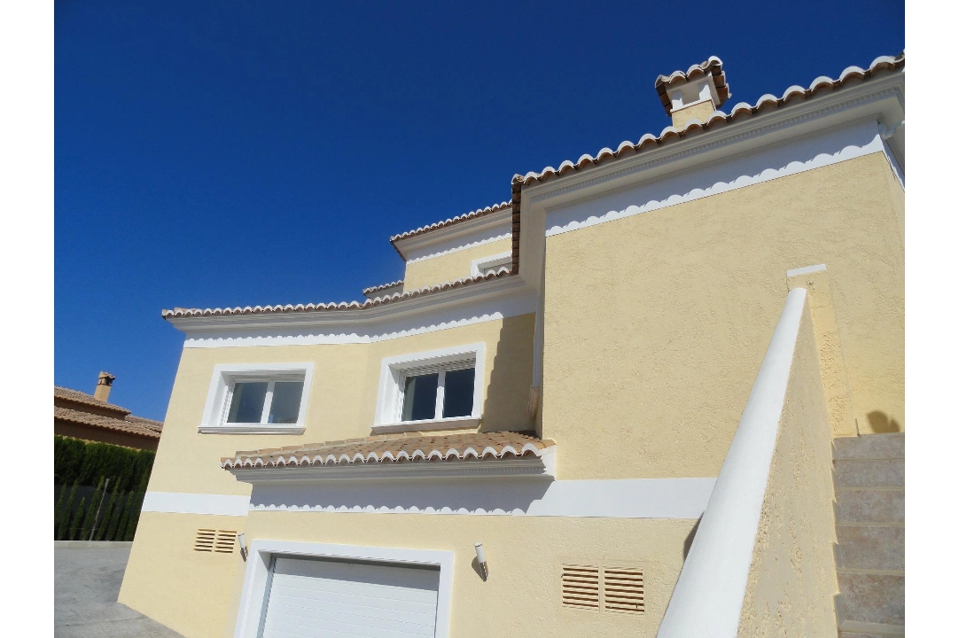 villa en Calpe(Calpe) en venta, superficie 410 m², aire acondicionado, parcela 983 m², 3 dormitorios, 3 banos, piscina, ref.: COB-982-10535-35