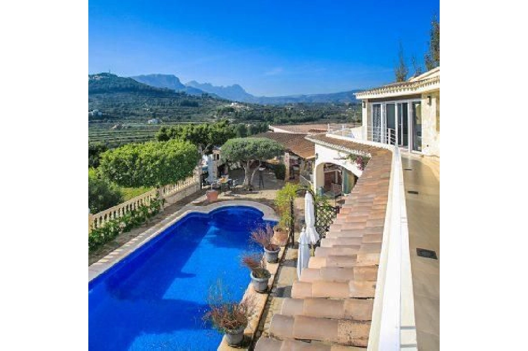 villa en Calpe(Calpe) en venta, superficie 500 m², aire acondicionado, parcela 3500 m², 4 dormitorios, 4 banos, piscina, ref.: COB-2705-10535-22