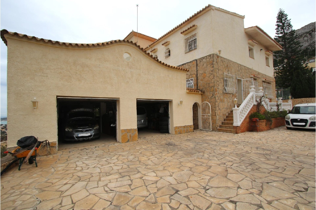 villa en Calpe(La Canuta) en venta, superficie 609 m², parcela 3102 m², 4 dormitorios, 4 banos, piscina, ref.: COB-3330-10535-23