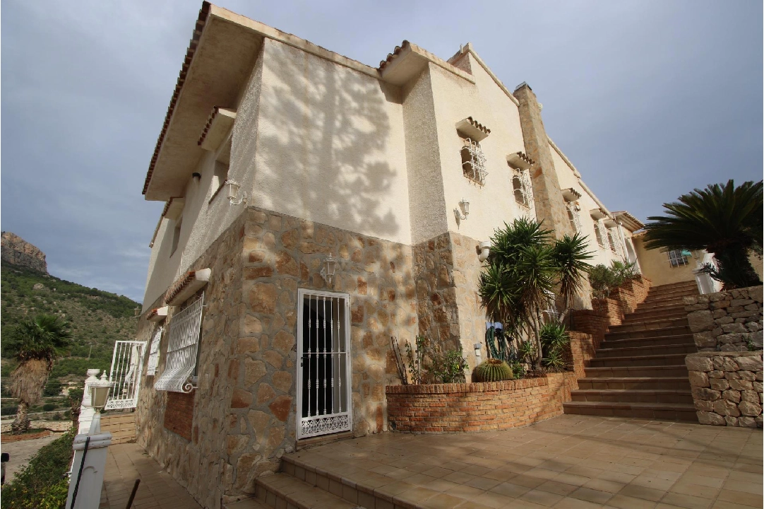 villa en Calpe(La Canuta) en venta, superficie 609 m², parcela 3102 m², 4 dormitorios, 4 banos, piscina, ref.: COB-3330-10535-48