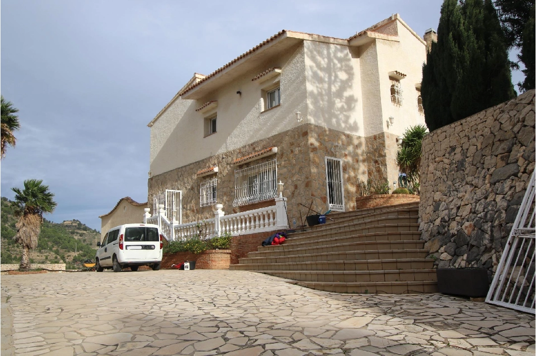 villa en Calpe(La Canuta) en venta, superficie 609 m², parcela 3102 m², 4 dormitorios, 4 banos, piscina, ref.: COB-3330-10535-49