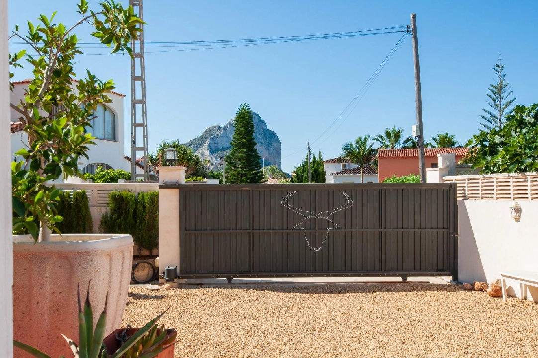 villa en Calpe(Pla roig) en venta, superficie 145 m², aire acondicionado, parcela 800 m², 3 dormitorios, 2 banos, piscina, ref.: COB-3377-10535-11