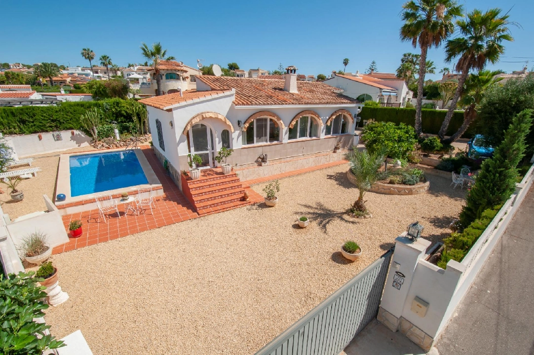 villa en Calpe(Pla roig) en venta, superficie 145 m², aire acondicionado, parcela 800 m², 3 dormitorios, 2 banos, piscina, ref.: COB-3377-10535-46