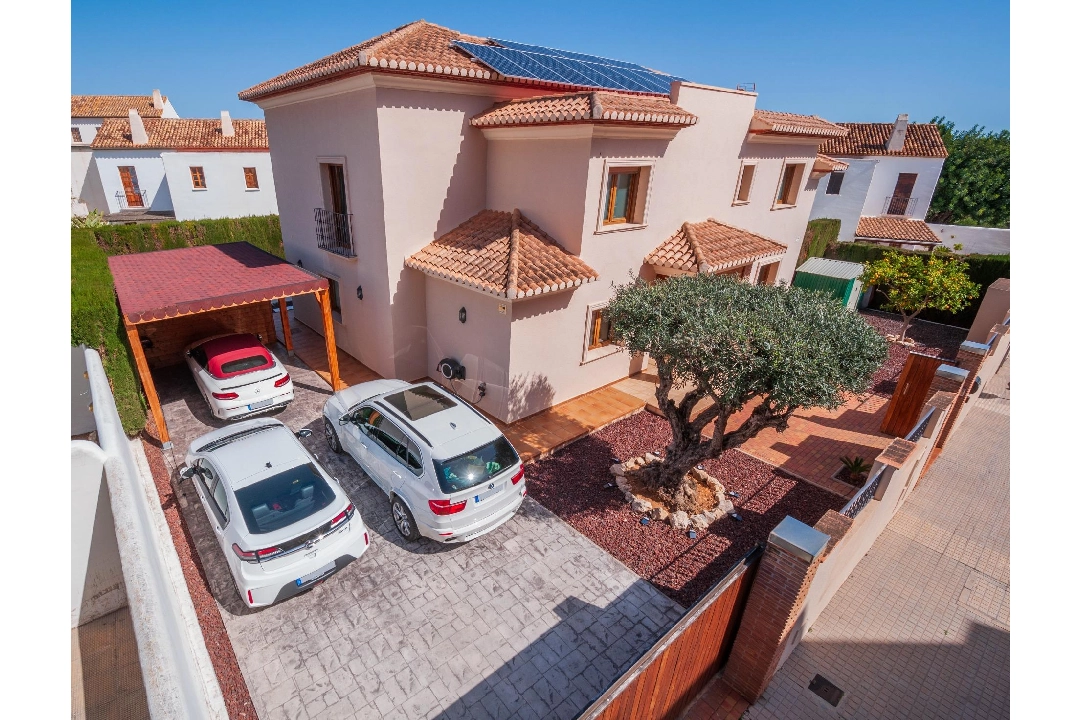 villa en Denia(La xara) en venta, superficie 232 m², aire acondicionado, parcela 600 m², 3 dormitorios, 3 banos, piscina, ref.: COB-3448-10535-11