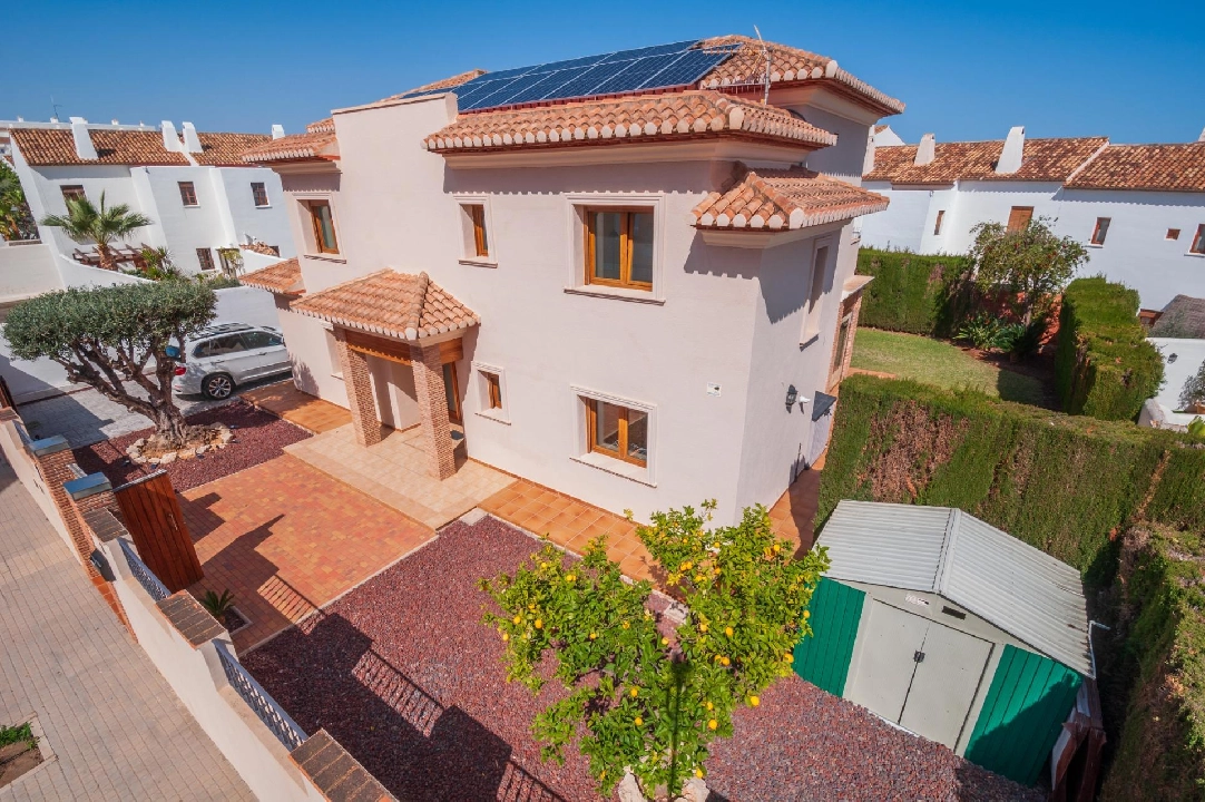 villa en Denia(La xara) en venta, superficie 232 m², aire acondicionado, parcela 600 m², 3 dormitorios, 3 banos, piscina, ref.: COB-3448-10535-13