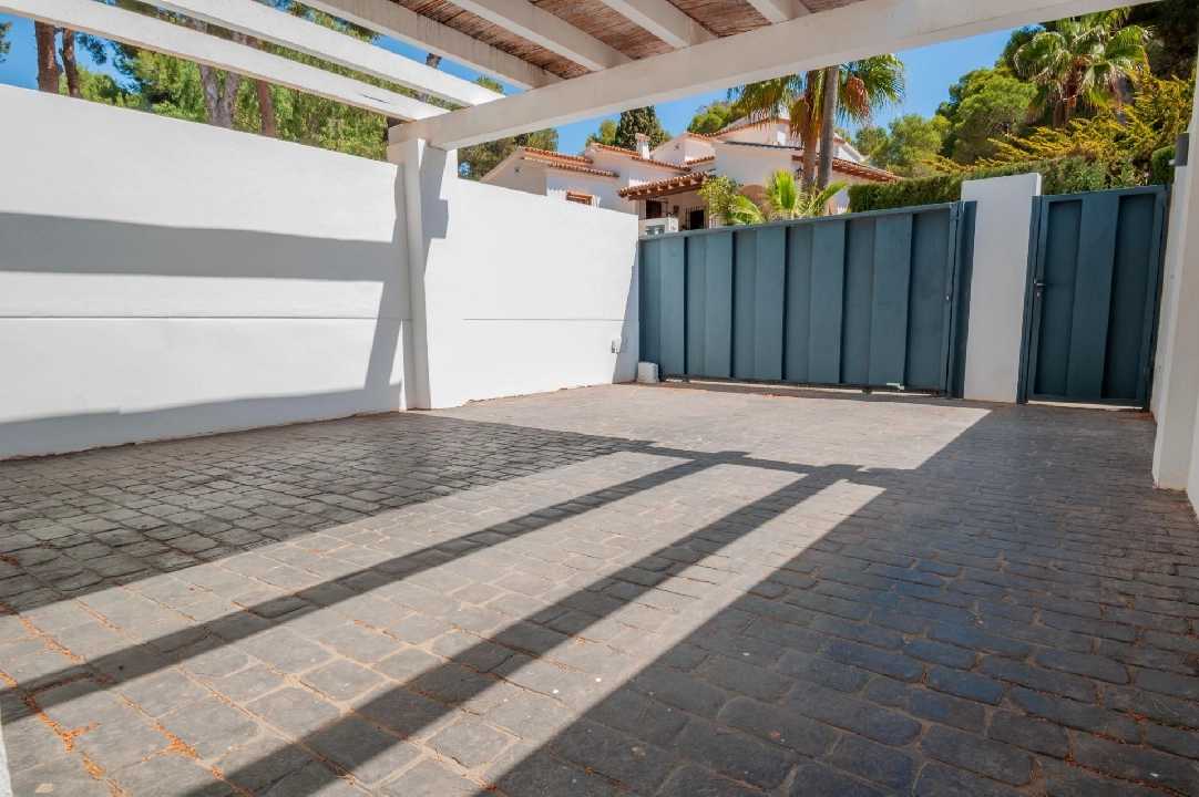 villa en Moraira(El Portet) en venta, superficie 180 m², aire acondicionado, parcela 1300 m², 4 dormitorios, 4 banos, piscina, ref.: COB-3455-10535-39