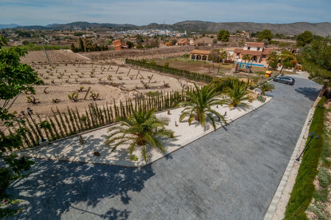 finca en Teulada(Zona de la playa) en venta, superficie 238 m², aire acondicionado, parcela 14129 m², 5 dormitorios, 4 banos, piscina, ref.: COB-3457-10535-27