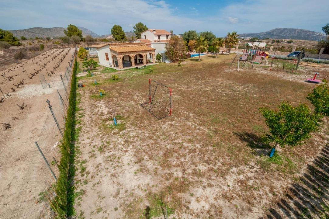 finca en Teulada(Zona de la playa) en venta, superficie 238 m², aire acondicionado, parcela 14129 m², 5 dormitorios, 4 banos, piscina, ref.: COB-3457-10535-36