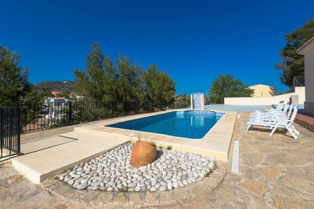 villa en Calpe en venta, superficie 90 m², + estufa, aire acondicionado, parcela 800 m², 3 dormitorios, 1 banos, piscina, ref.: AM-11853DR-3