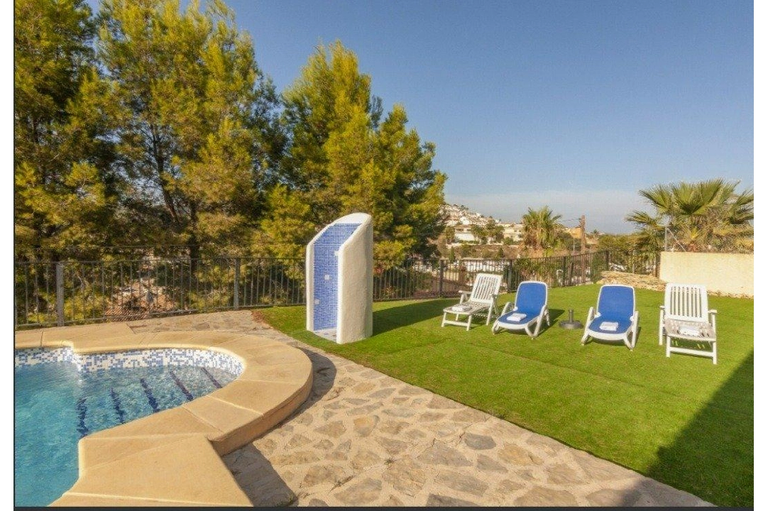 villa en Calpe en venta, superficie 90 m², + estufa, aire acondicionado, parcela 800 m², 3 dormitorios, 1 banos, piscina, ref.: AM-11853DR-6