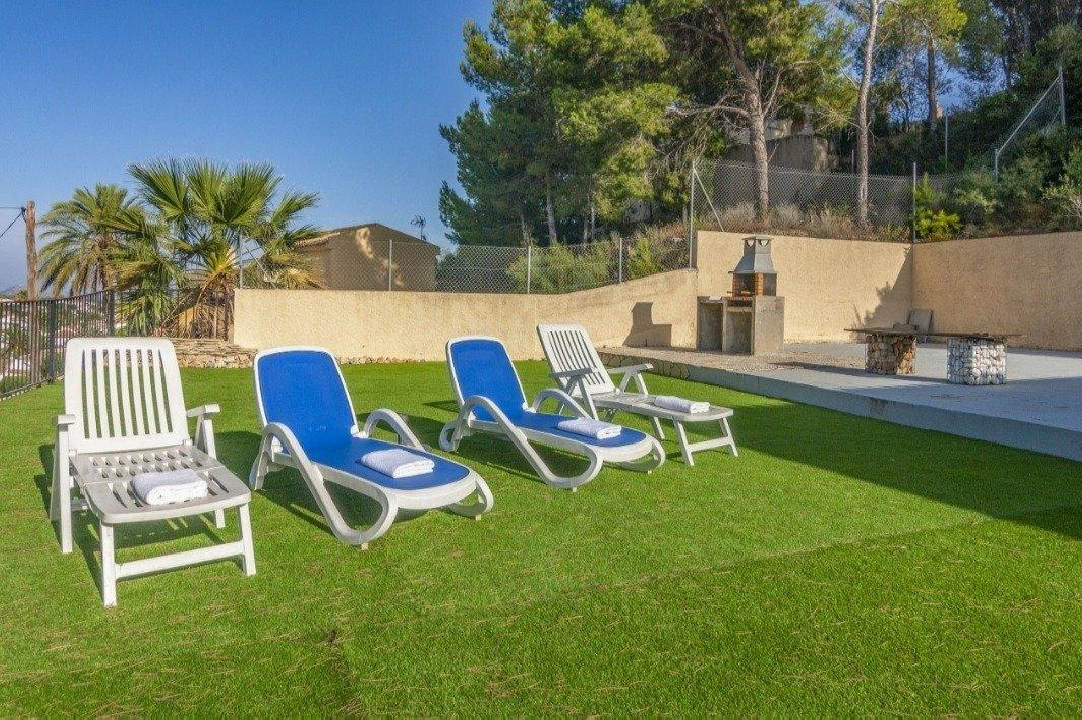 villa en Calpe en venta, superficie 90 m², + estufa, aire acondicionado, parcela 800 m², 3 dormitorios, 1 banos, piscina, ref.: AM-11853DR-9