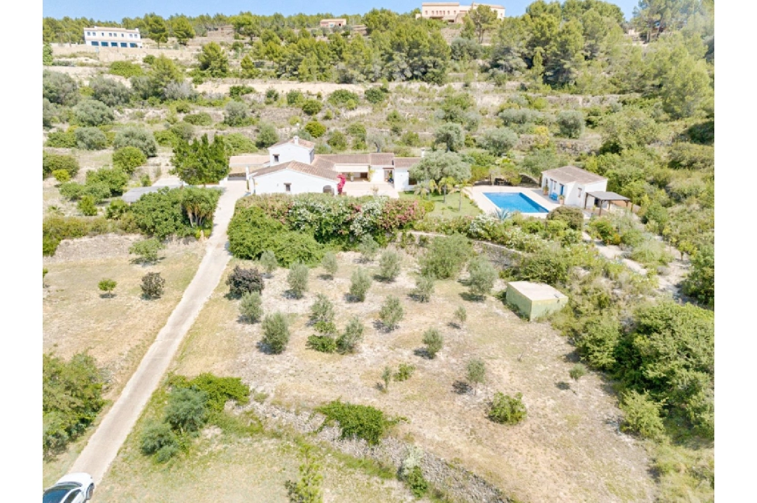 finca en Benissa en venta, superficie 521 m², ano de construccion 2002, aire acondicionado, parcela 19880 m², 4 dormitorios, 3 banos, piscina, ref.: AM-11988DA-12