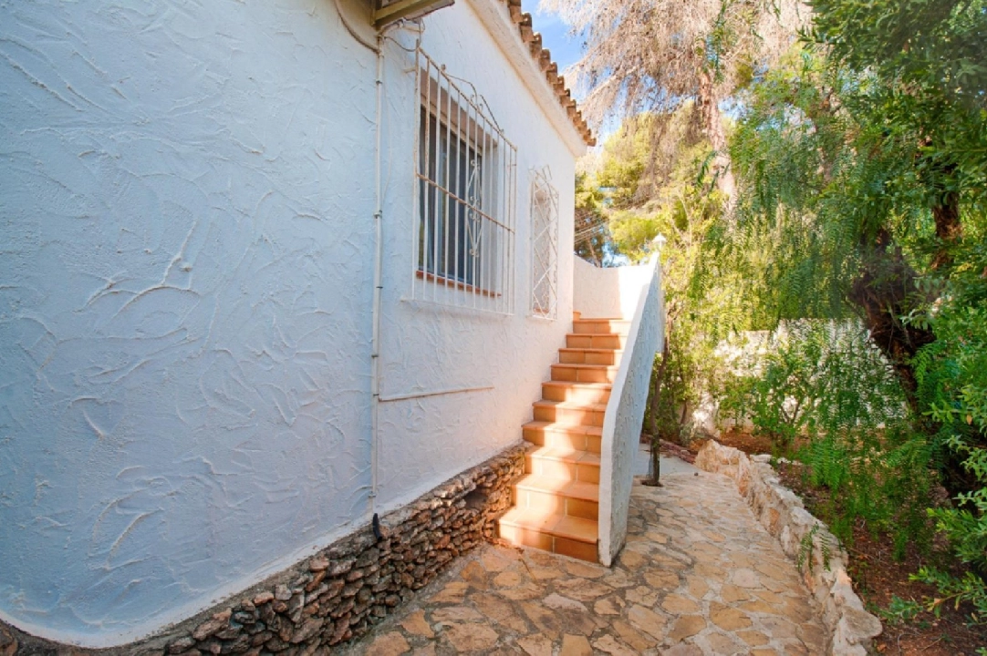 villa en Moraira en venta, superficie 326 m², ano de construccion 1975, aire acondicionado, parcela 791 m², 6 dormitorios, 6 banos, piscina, ref.: AM-12082DA-48