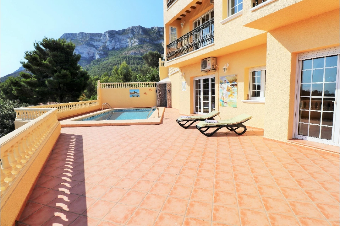 villa en Denia en venta, superficie 319 m², aire acondicionado, parcela 900 m², 6 dormitorios, 4 banos, piscina, ref.: AM-12170DA-15