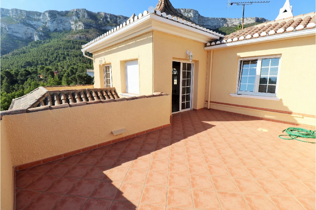 villa en Denia en venta, superficie 319 m², aire acondicionado, parcela 900 m², 6 dormitorios, 4 banos, piscina, ref.: AM-12170DA-17