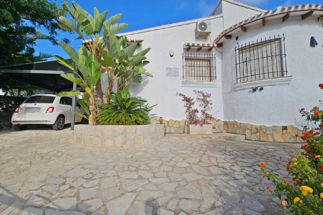 villa en Pego en venta, superficie 122 m², ano de construccion 2005, + estufa, aire acondicionado, parcela 560 m², 3 dormitorios, 2 banos, piscina, ref.: O-V92014D-6