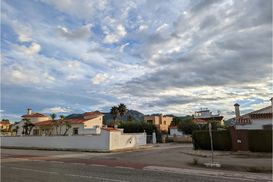 terreno en Denia en venta, aire acondicionado, parcela 1315 m², piscina, ref.: BP-C3XY8042DEN-4