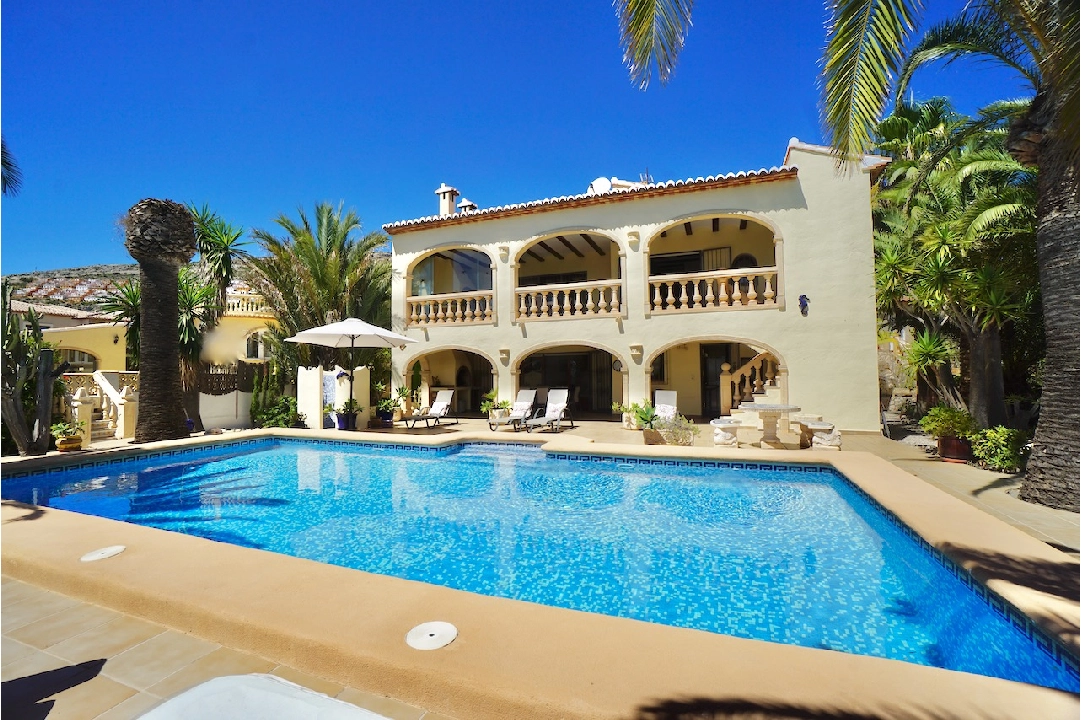 villa en Benitachell(La Cumbre del Sol) en venta, superficie 340 m², parcela 994 m², 5 dormitorios, 5 banos, piscina, ref.: CA-H-1677-AMB-37