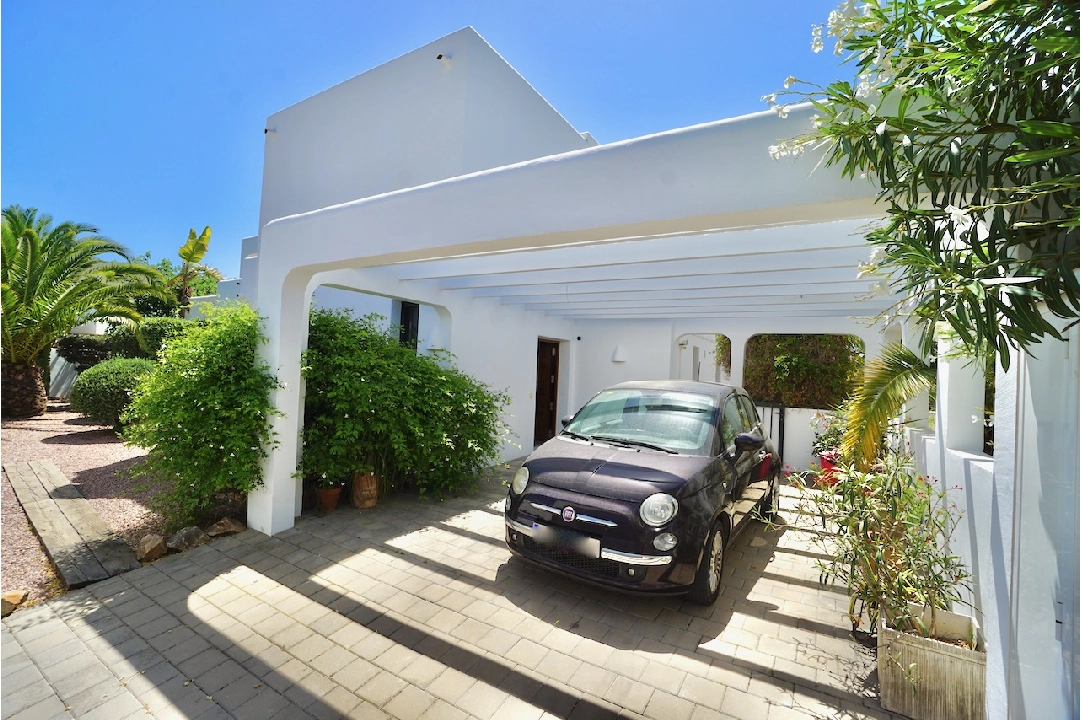 villa en Moraira(Camarrocha) en venta, superficie 261 m², aire acondicionado, parcela 831 m², 3 dormitorios, 3 banos, piscina, ref.: CA-H-1670-AMB-13