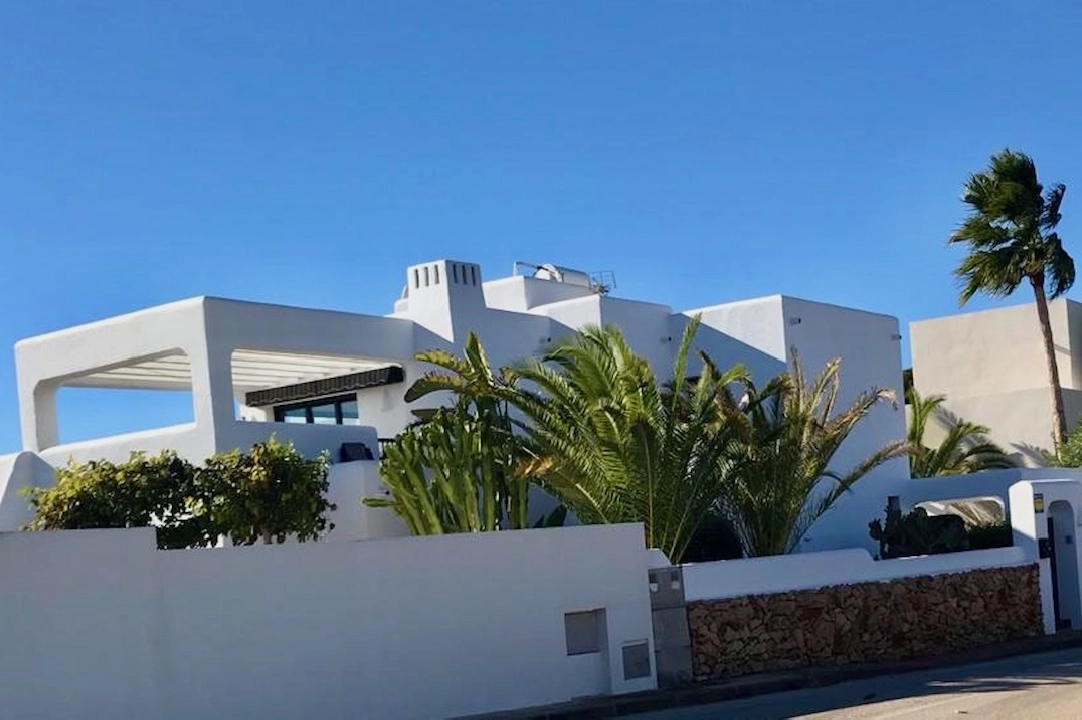 villa en Moraira(Camarrocha) en venta, superficie 261 m², aire acondicionado, parcela 831 m², 3 dormitorios, 3 banos, piscina, ref.: CA-H-1670-AMB-14