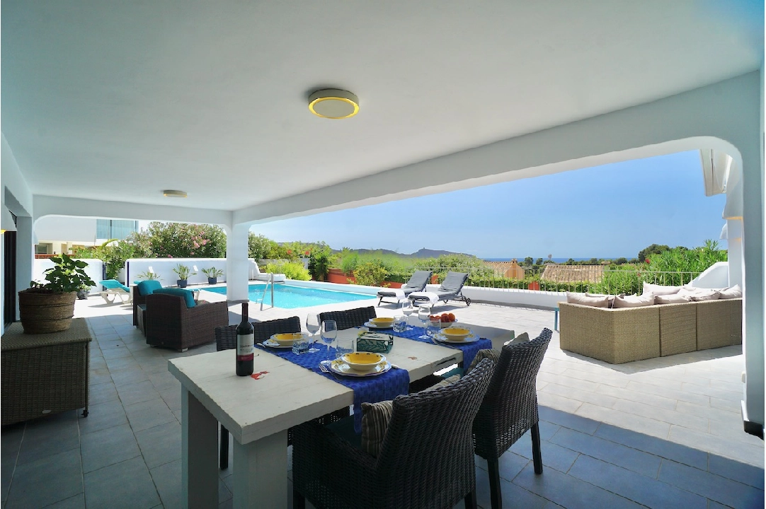 villa en Moraira(Camarrocha) en venta, superficie 261 m², aire acondicionado, parcela 831 m², 3 dormitorios, 3 banos, piscina, ref.: CA-H-1670-AMB-23