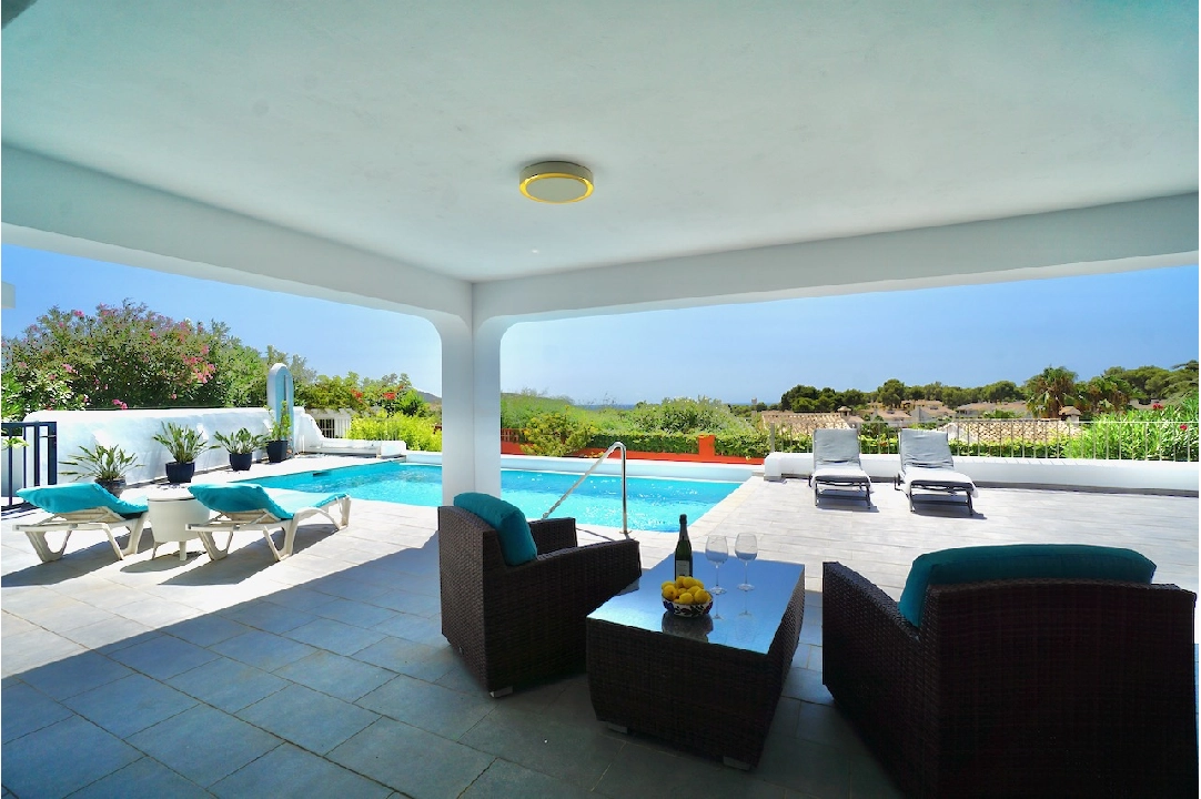 villa en Moraira(Camarrocha) en venta, superficie 261 m², aire acondicionado, parcela 831 m², 3 dormitorios, 3 banos, piscina, ref.: CA-H-1670-AMB-24