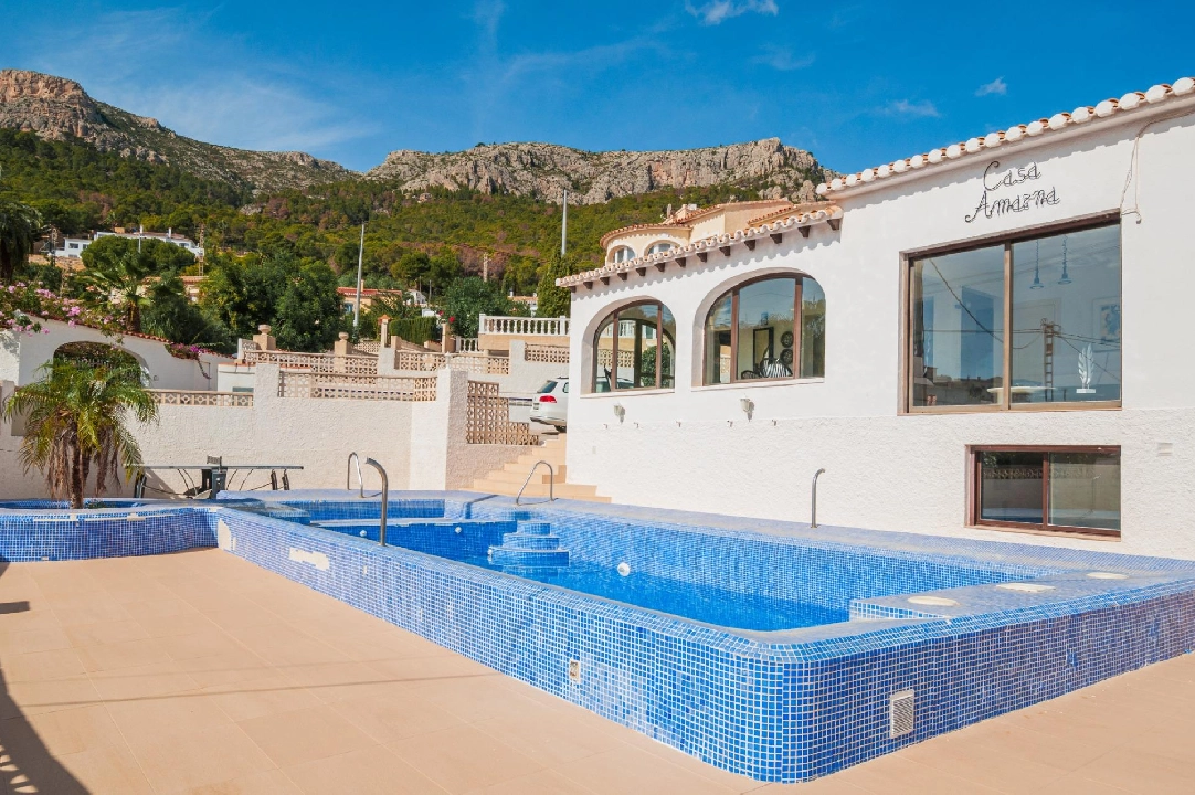 villa en Calpe(Cucarres) en venta, superficie 210 m², aire acondicionado, parcela 800 m², 5 dormitorios, 4 banos, piscina, ref.: COB-3485-10535-2