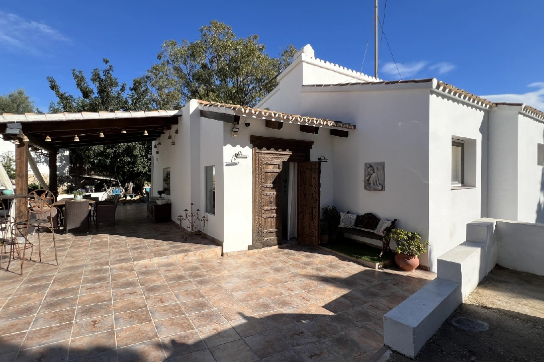 villa en Denia(Florida) en venta, superficie 182 m², ano de construccion 1980, + KLIMA, aire acondicionado, parcela 595 m², 3 dormitorios, 2 banos, piscina, ref.: SC-T1024-1