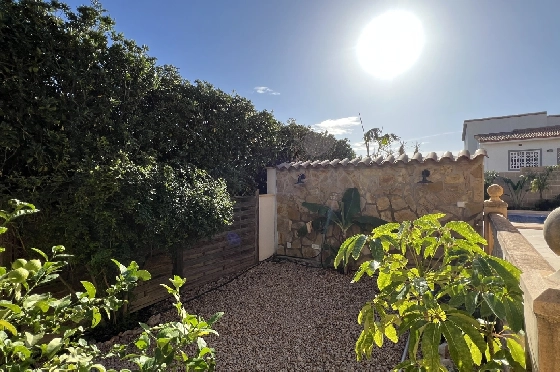 Villa in Gata de Gorgos(Monte Pedreguer) zur Ferienvermietung, Wohnfläche 180 m², Baujahr 2006, + Ofen, Klimaanlage, Grundstück 600 m², 3 Schlafzimmer, 3 Badezimmer, Pool, ref.: T-0624-42