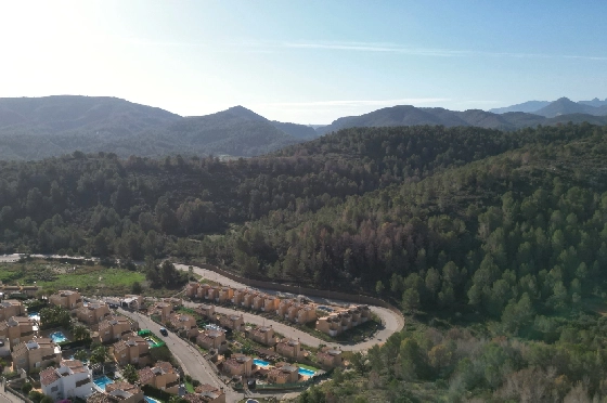 Villa in Gata de Gorgos(Monte Pedreguer) zur Ferienvermietung, Wohnfläche 180 m², Baujahr 2006, + Ofen, Klimaanlage, Grundstück 600 m², 3 Schlafzimmer, 3 Badezimmer, Pool, ref.: T-0624-47