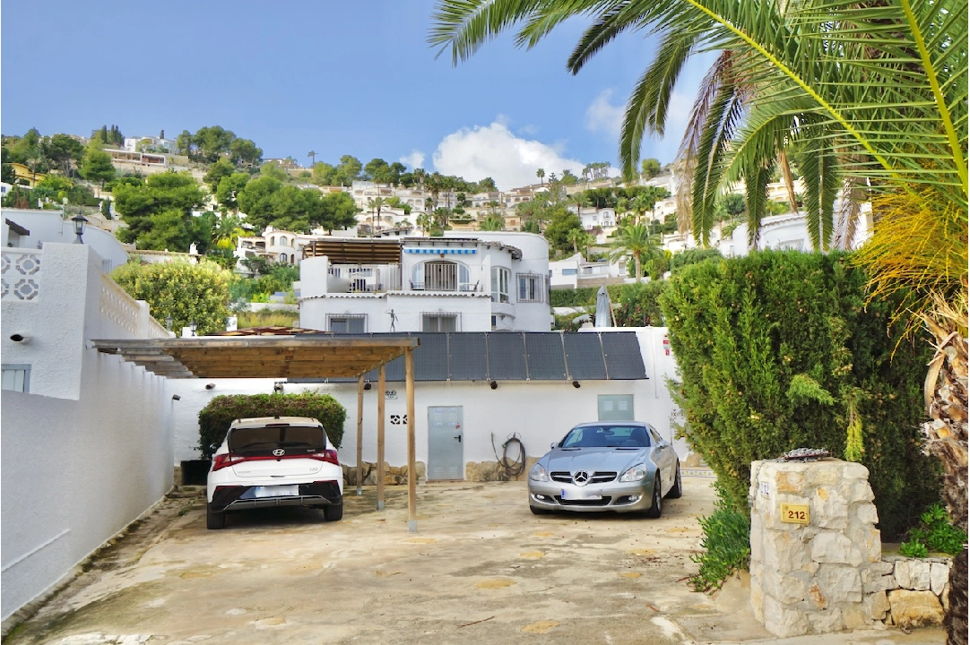 villa en Moraira(Pinar del Advocat) en venta, superficie 184 m², parcela 795 m², 3 dormitorios, 2 banos, piscina, ref.: CA-H-1838-AMB-29