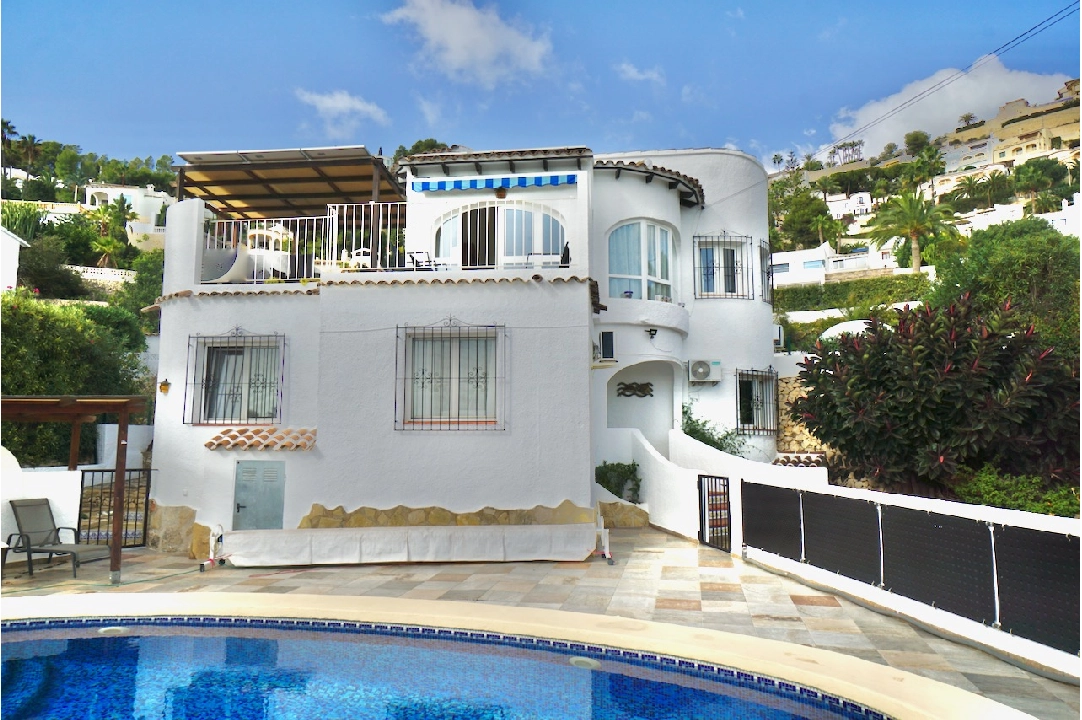 villa en Moraira(Pinar del Advocat) en venta, superficie 184 m², parcela 795 m², 3 dormitorios, 2 banos, piscina, ref.: CA-H-1838-AMB-30