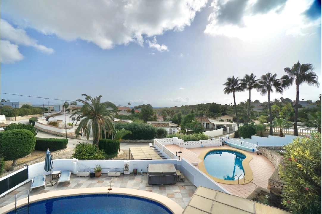 villa en Moraira(Pinar del Advocat) en venta, superficie 184 m², parcela 795 m², 3 dormitorios, 2 banos, piscina, ref.: CA-H-1838-AMB-31