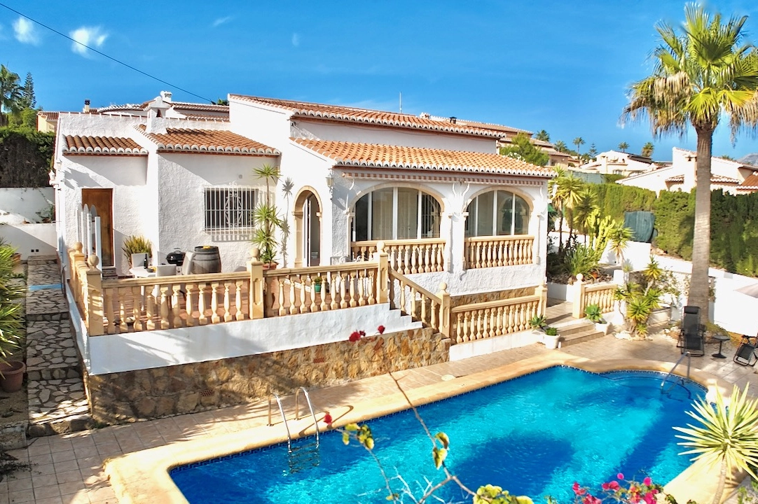 villa en Benitachell(Les Fonts) en venta, superficie 132 m², parcela 672 m², 3 dormitorios, 2 banos, piscina, ref.: CA-H-1844-AMBE-1