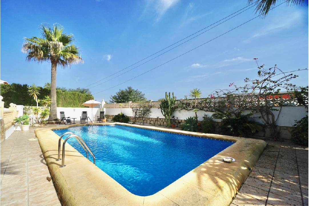 villa en Benitachell(Les Fonts) en venta, superficie 132 m², parcela 672 m², 3 dormitorios, 2 banos, piscina, ref.: CA-H-1844-AMBE-3