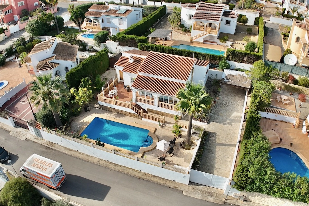 villa en Benitachell(Les Fonts) en venta, superficie 132 m², parcela 672 m², 3 dormitorios, 2 banos, piscina, ref.: CA-H-1844-AMBE-42