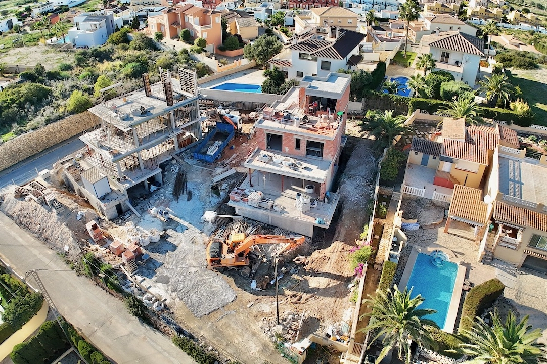 villa en Calpe(Ortembach) en venta, superficie 350 m², aire acondicionado, parcela 792 m², 4 dormitorios, 4 banos, piscina, ref.: CA-H-1849-AMBE-12