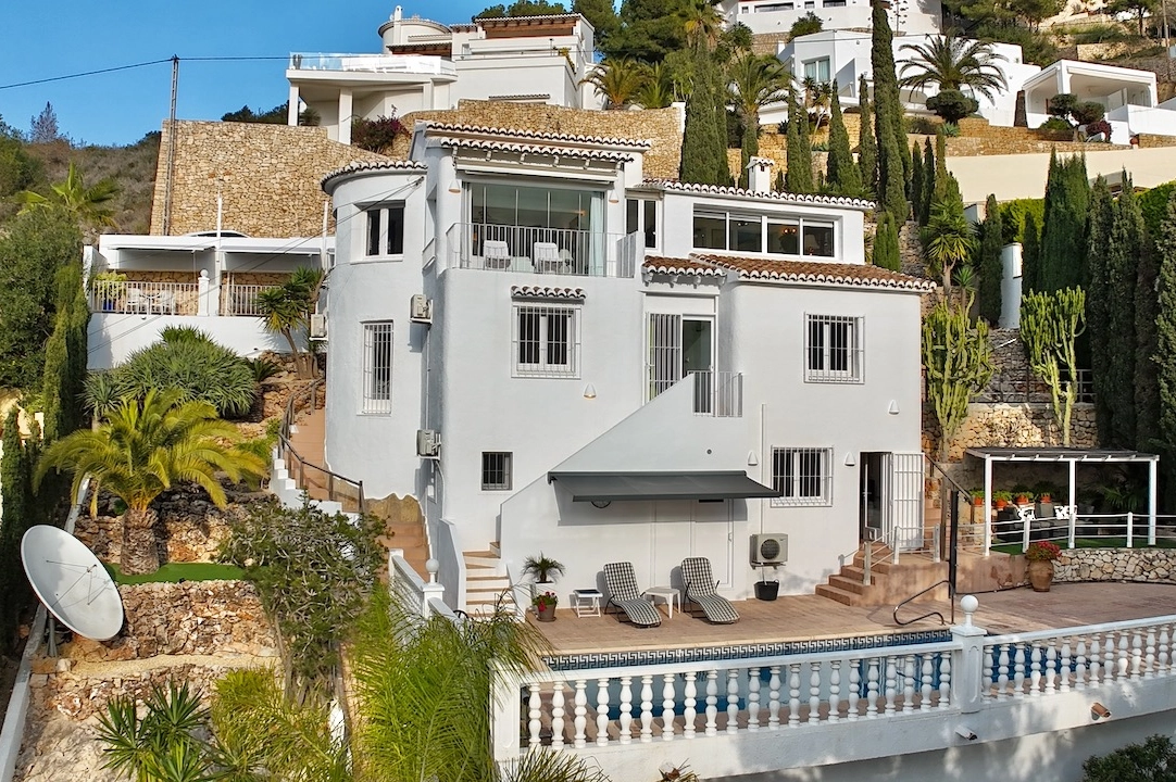 villa en Moraira(Arnella) en venta, superficie 248 m², aire acondicionado, parcela 958 m², 5 dormitorios, 3 banos, piscina, ref.: CA-H-1854-AMB-1