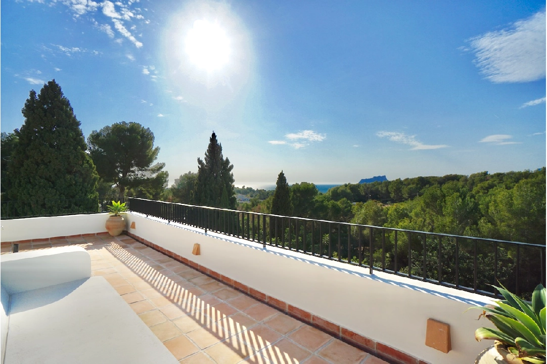 villa en Moraira(Arnella) en venta, superficie 270 m², aire acondicionado, parcela 1099 m², 5 dormitorios, 4 banos, piscina, ref.: CA-H-1852-AMBEI-26