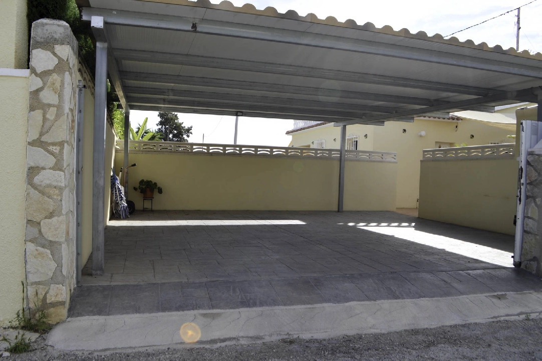 villa en Denia en venta, superficie 121 m², aire acondicionado, parcela 623 m², 4 dormitorios, 2 banos, piscina, ref.: CO-C25935-45