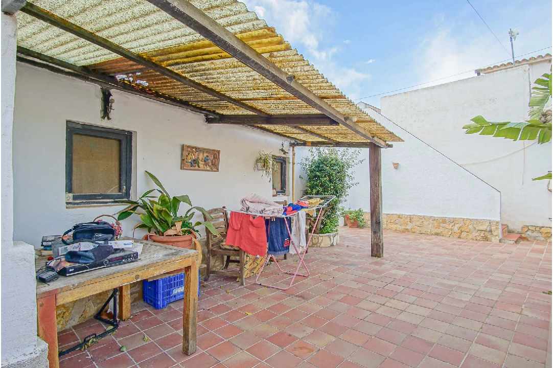 villa en Denia en venta, superficie 269 m², ano de construccion 1973, + KLIMA, aire acondicionado, parcela 1545 m², 6 dormitorios, 4 banos, piscina, ref.: BP-8234DEN-14