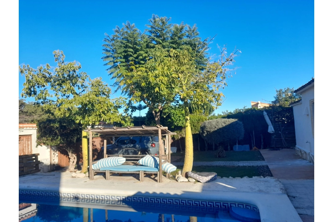 villa en Els Poblets en venta, superficie 117 m², ano de construccion 1985, + estufa, aire acondicionado, parcela 420 m², 3 dormitorios, 1 banos, piscina, ref.: O-V93414-2