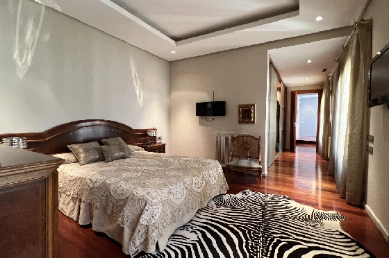 Stadthaus in Pego(Innenstadt) zu verkaufen, Wohnfläche 690 m², Baujahr 1930, Zustand gepflegt, + Zentralheizung, Klimaanlage, Grundstück 305 m², 6 Schlafzimmer, 5 Badezimmer, ref.: AS-1325-39