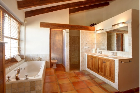 Finca in Moraira zu verkaufen, Wohnfläche 625 m², Baujahr 1998, Klimaanlage, Grundstück 10229 m², 4 Schlafzimmer, 3 Badezimmer, Pool, ref.: AM-12269DR-31