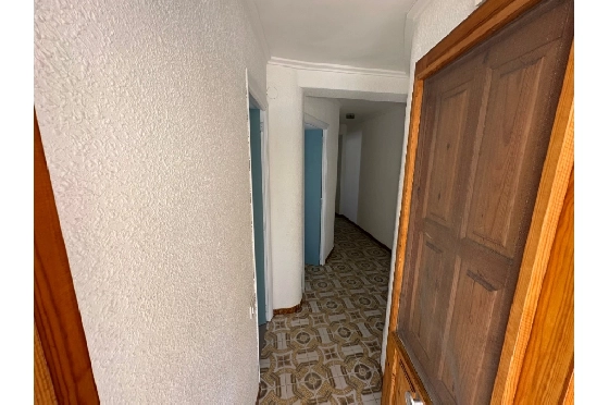 Villa in Denia zu verkaufen, Wohnfläche 220 m², Baujahr 1983, Klimaanlage, Grundstück 2233 m², 6 Schlafzimmer, 2 Badezimmer, Pool, ref.: O-V95814-33
