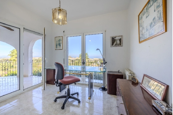 Villa in Denia zu verkaufen, Wohnfläche 267 m², Baujahr 1993, Zustand gepflegt, + Zentralheizung, Grundstück 1085 m², 4 Schlafzimmer, 3 Badezimmer, Pool, ref.: BC-7785-40